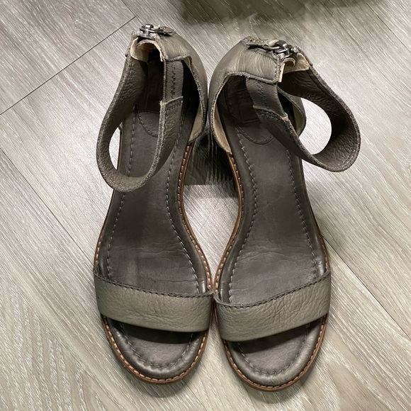 Frye Brielle Back Zip Block Heel Sandals - Picture 3 of 10